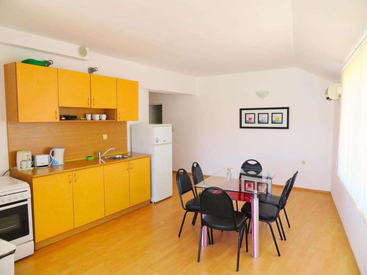 Апартамент Съни Хаус - Sunny House Apartment Byala  Ngoại thất bức ảnh